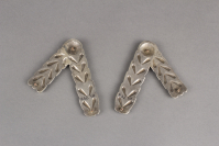 Navajo%20artist%2C%20%3Cb%3E%3Ci%3E%20Collar%20Tabs%3C%2Fi%3E%3C%2Fb%3E%2C%20ca.%201920%2C%20turquoise%20and%20silver%2C%20The%20Elizabeth%20Cole%20Butler%20Collection%2C%20no%20known%20copyright%20restrictions%2C%202013.38.18a%2Cb